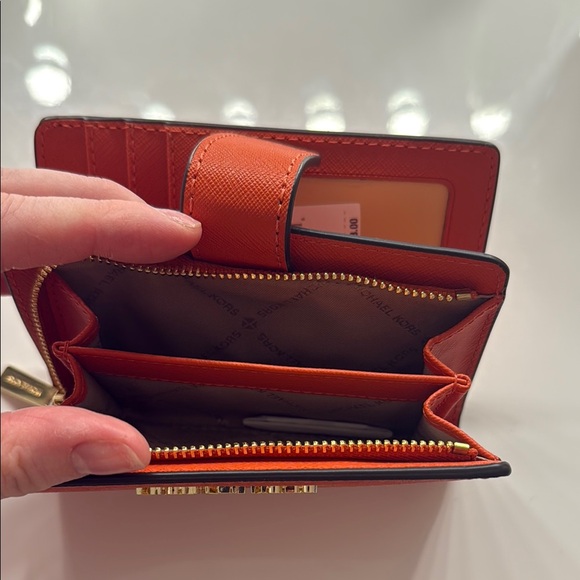 NWT Michael Kors Orange Wallet - Picture 3 of 3